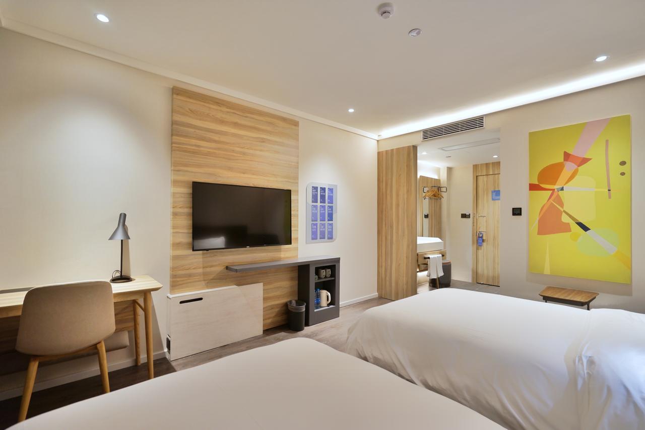 Hanting Premium Hotel Shanghai Hongqiao West Zhongshan Road Exterior photo